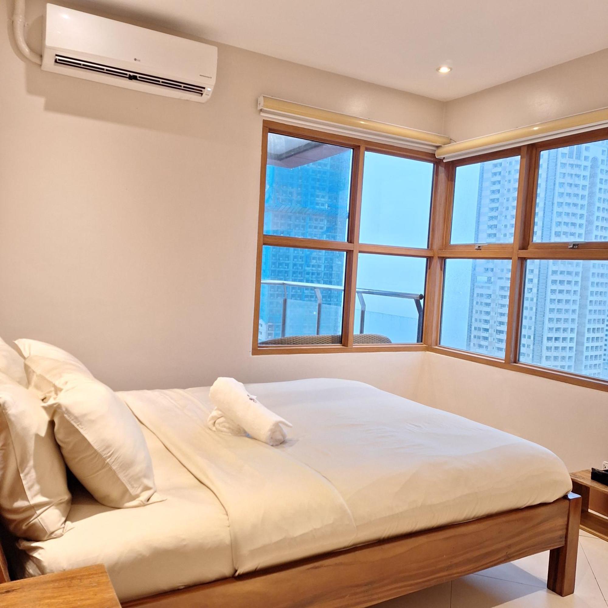 Manila Bayview Rental Exterior photo