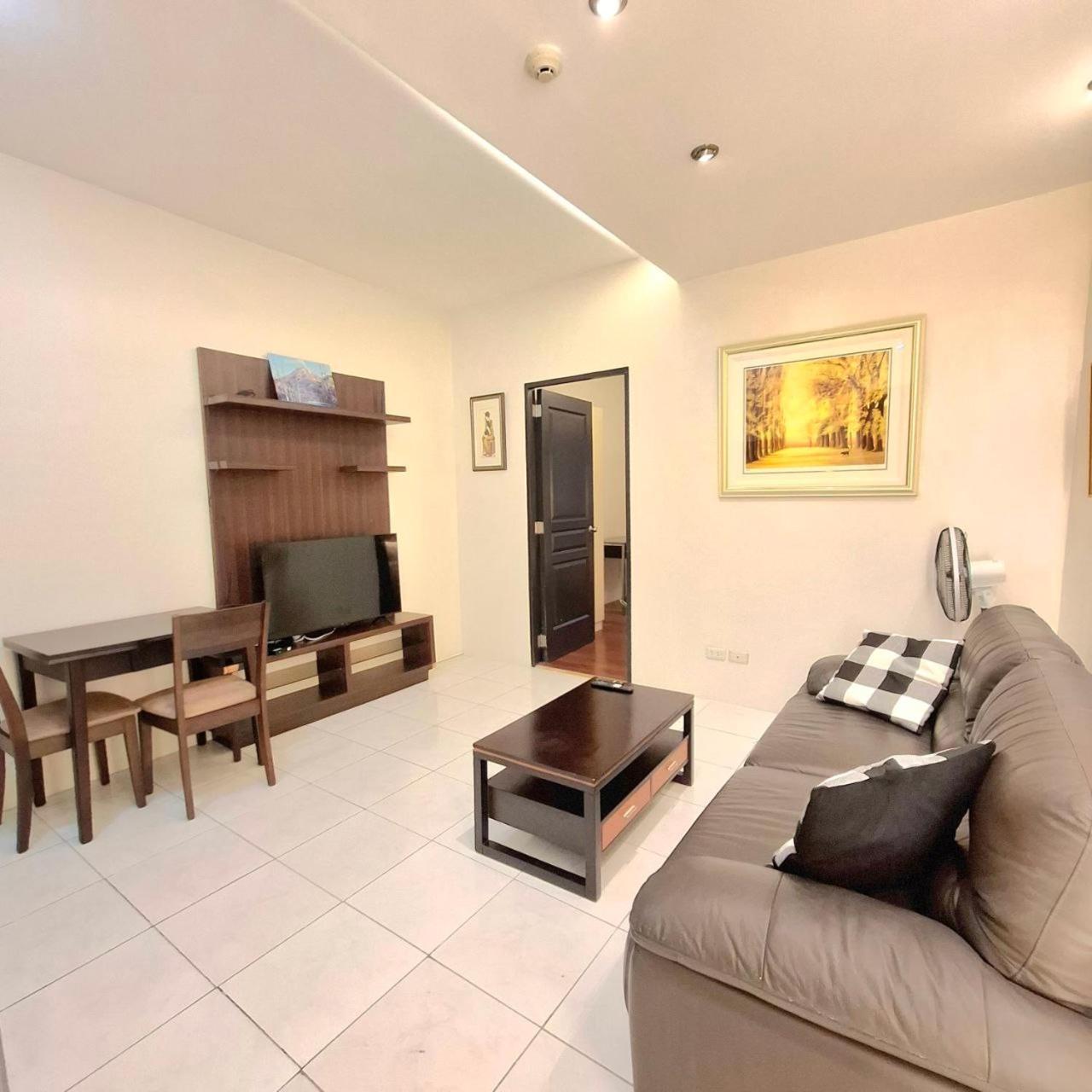 Manila Bayview Rental Exterior photo